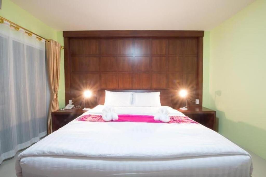 Bees Smile Hotel Чианг Рай Екстериор снимка