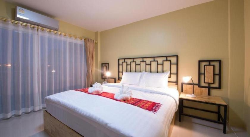 Bees Smile Hotel Чианг Рай Екстериор снимка