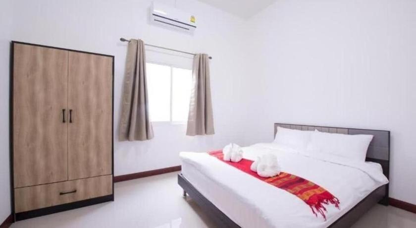 Bees Smile Hotel Чианг Рай Екстериор снимка