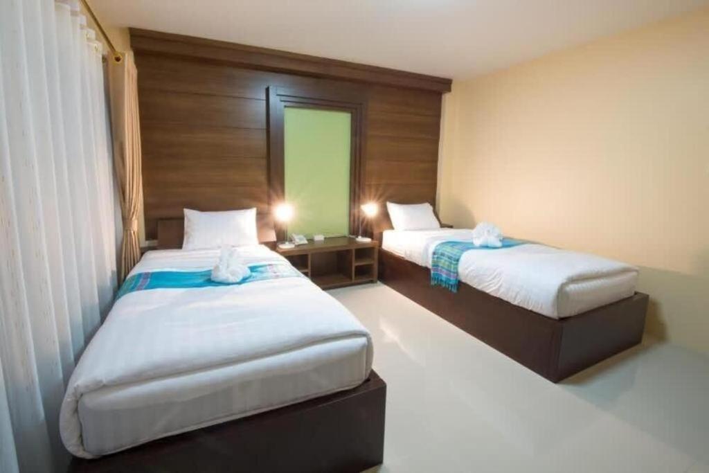 Bees Smile Hotel Чианг Рай Екстериор снимка