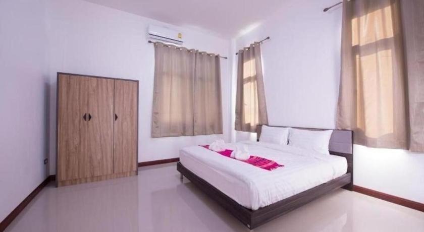 Bees Smile Hotel Чианг Рай Екстериор снимка