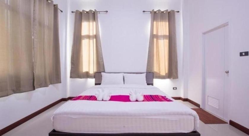Bees Smile Hotel Чианг Рай Екстериор снимка