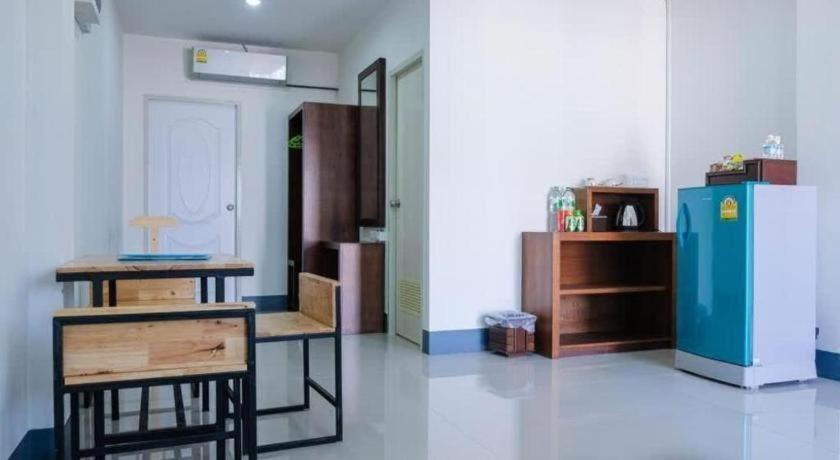 Bees Smile Hotel Чианг Рай Екстериор снимка