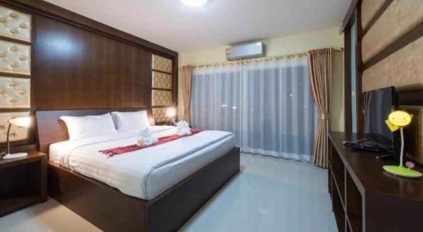 Bees Smile Hotel Чианг Рай Екстериор снимка